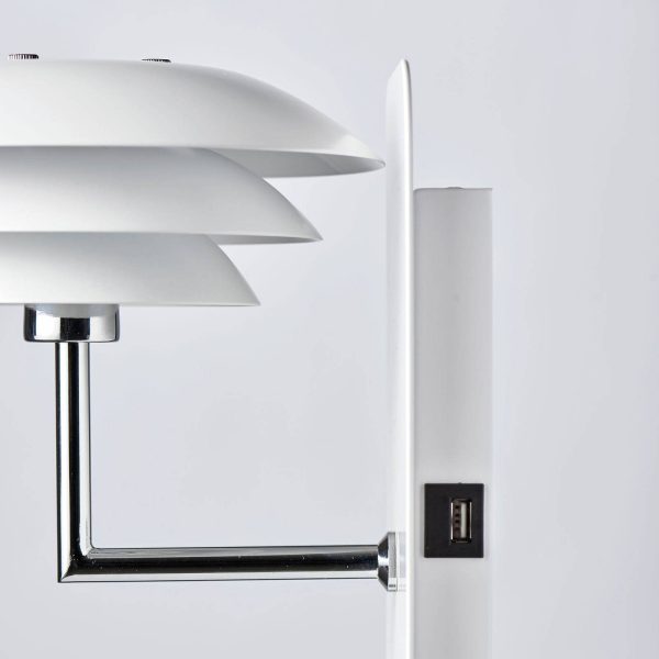 Dyberg Larsen DL20 USB Shelf væglampe, hvid